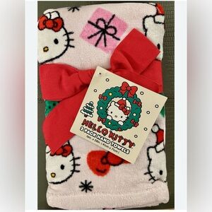 NWT 2, 2pack Hello Kitty hand towels Holiday 2024,4 total towels